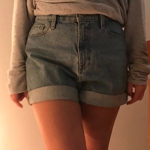 Baggy, denim shorts from UO